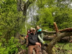 Vater mit Töchtern
